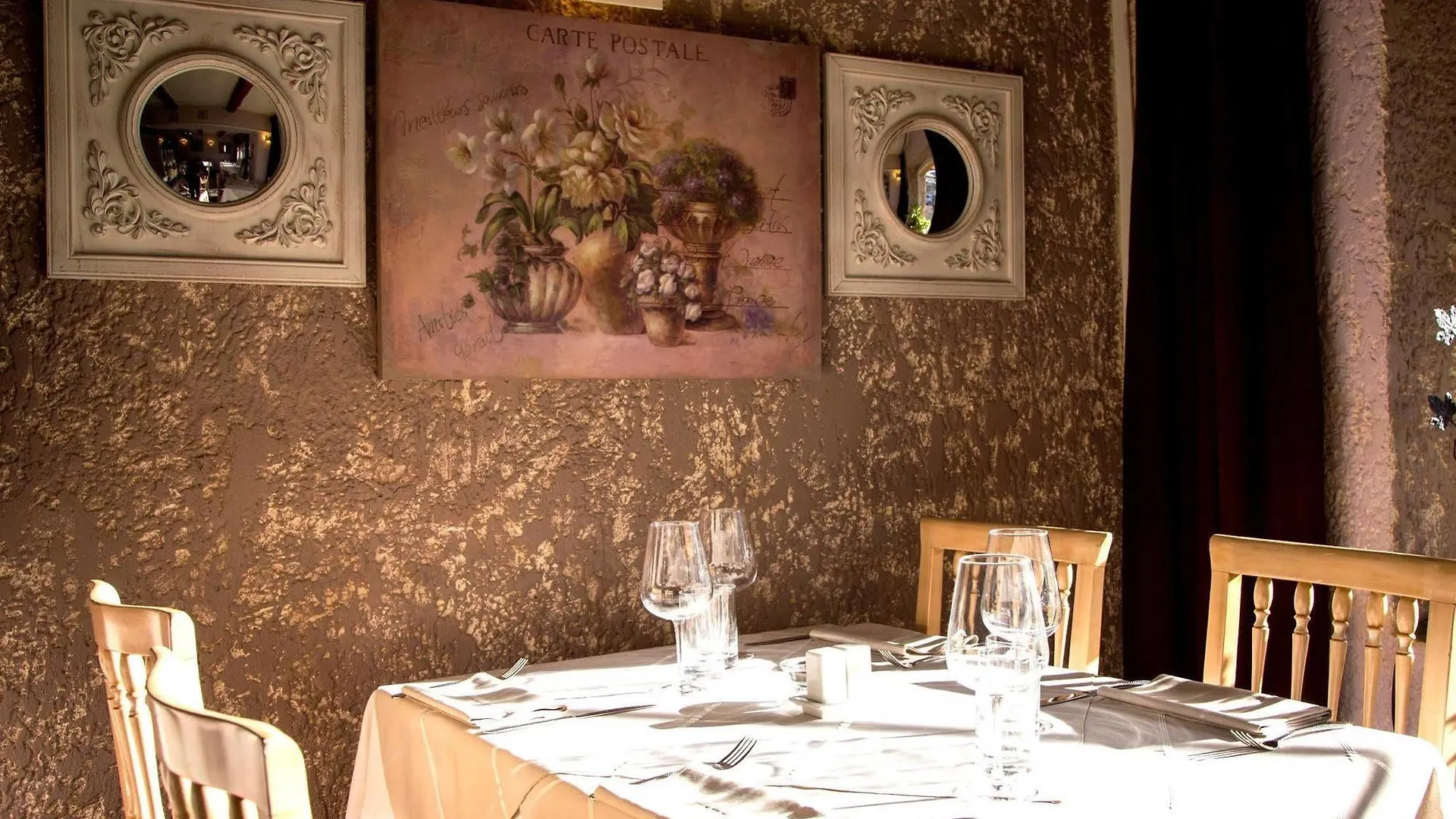 Logis Hotel Restaurant La Farigoule Sainte-Cecile-les-Vignes